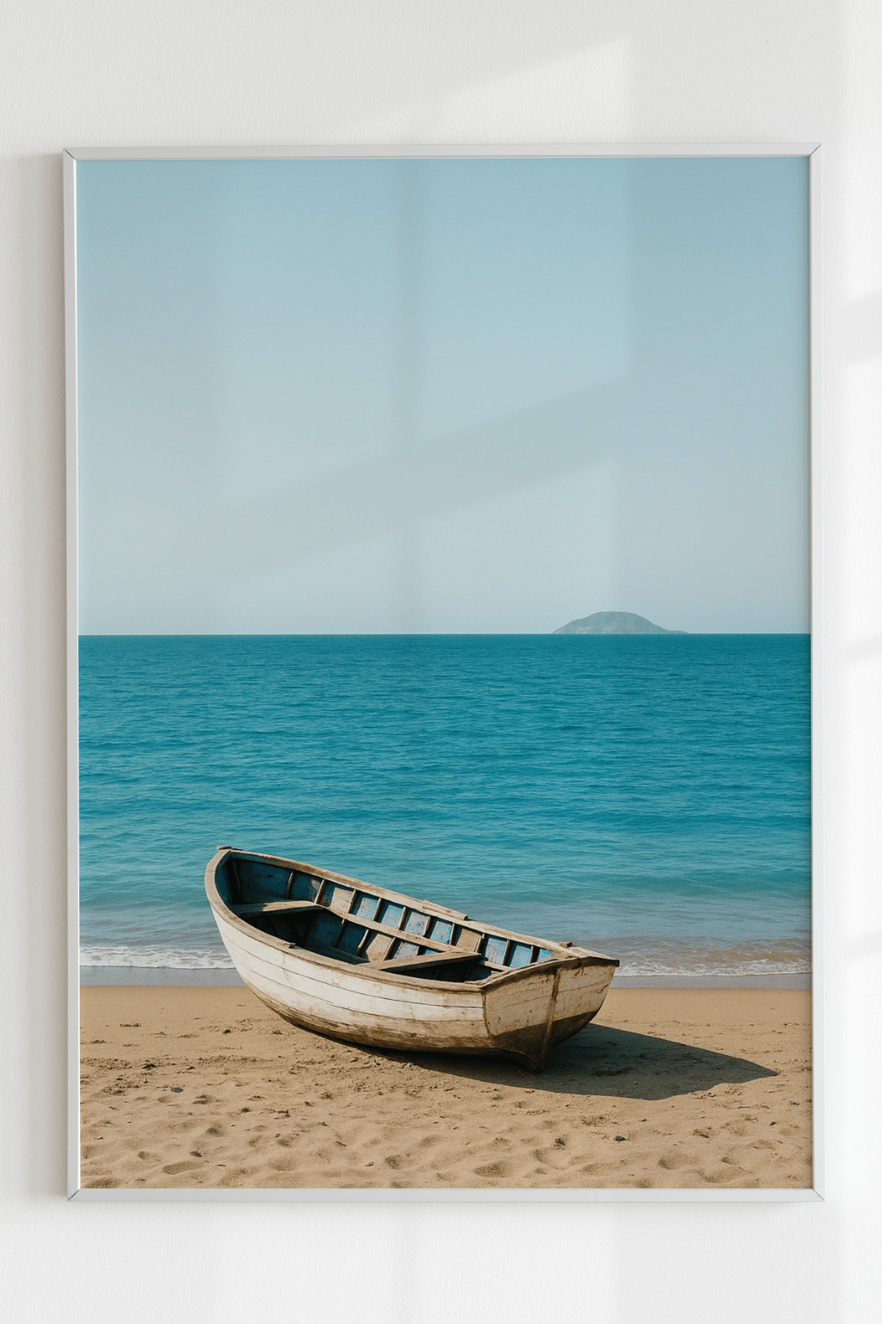 Kıyıda Bekleyen Sandal